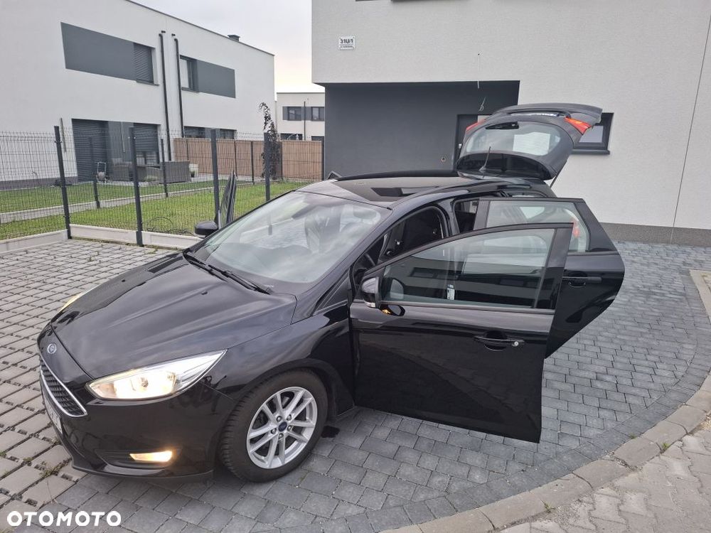 Ford Focus 1.5 TDCi SYNC Edition PowerShift - 16