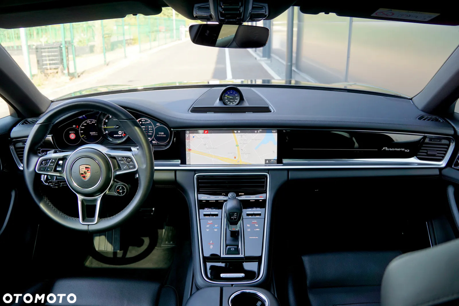 Porsche Panamera 4 E-Hybrid 10 Years Edition - 24