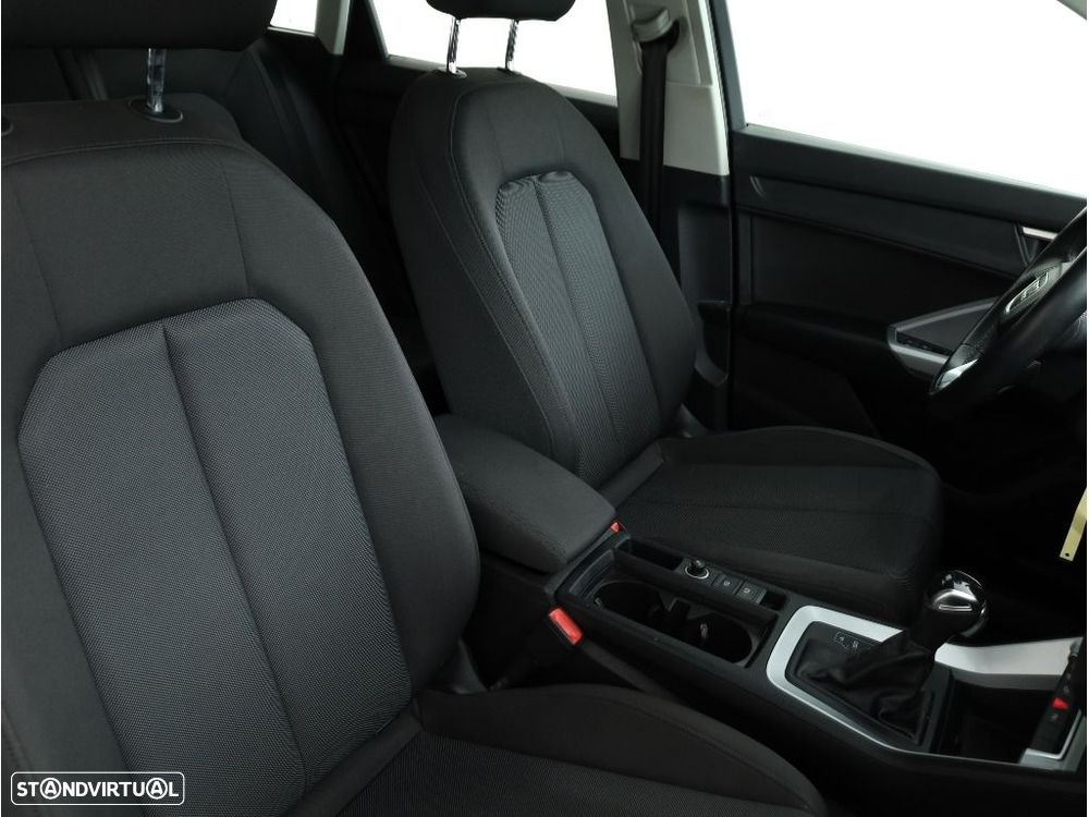 Audi Q3 45 TFSIe S tronic - 15