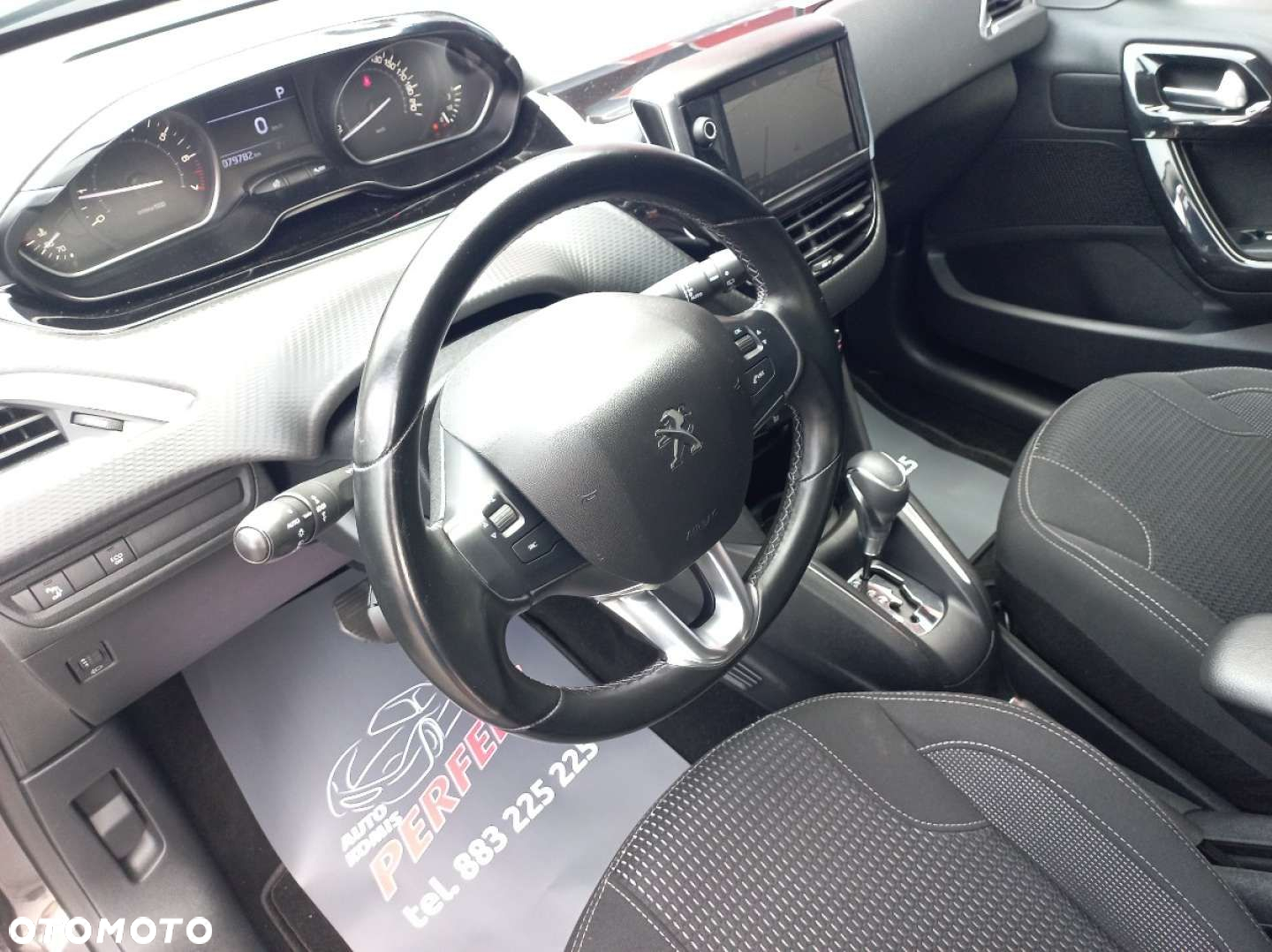 Peugeot 208 - 11