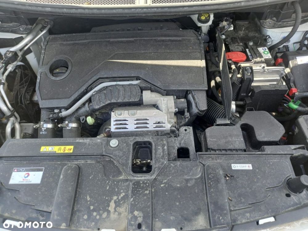 Peugeot 5008 1.2 PureTech mHEV Allure Pack S&S e-DCS6 - 16