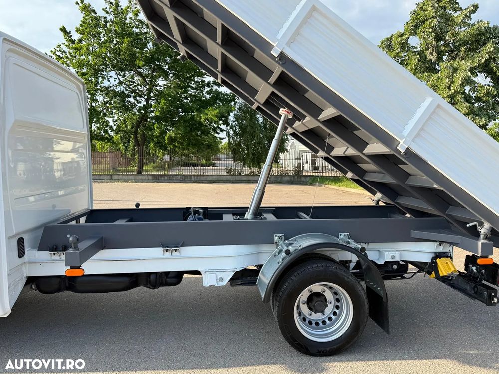 Mercedes-Benz Sprinter - 5
