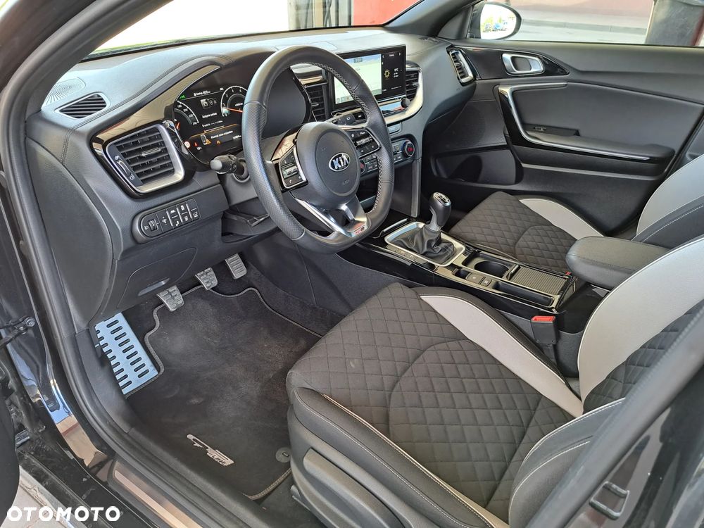 Kia ProCeed 1.5 T-GDI GT Line - 13
