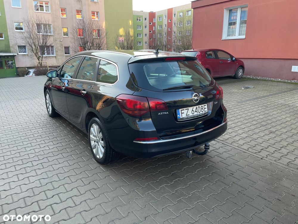 Opel Astra 1.7 CDTI Cosmo - 10