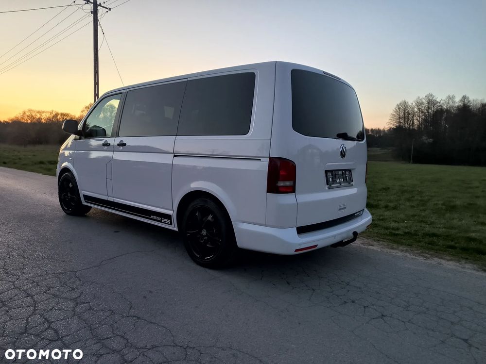 Volkswagen Multivan - 24