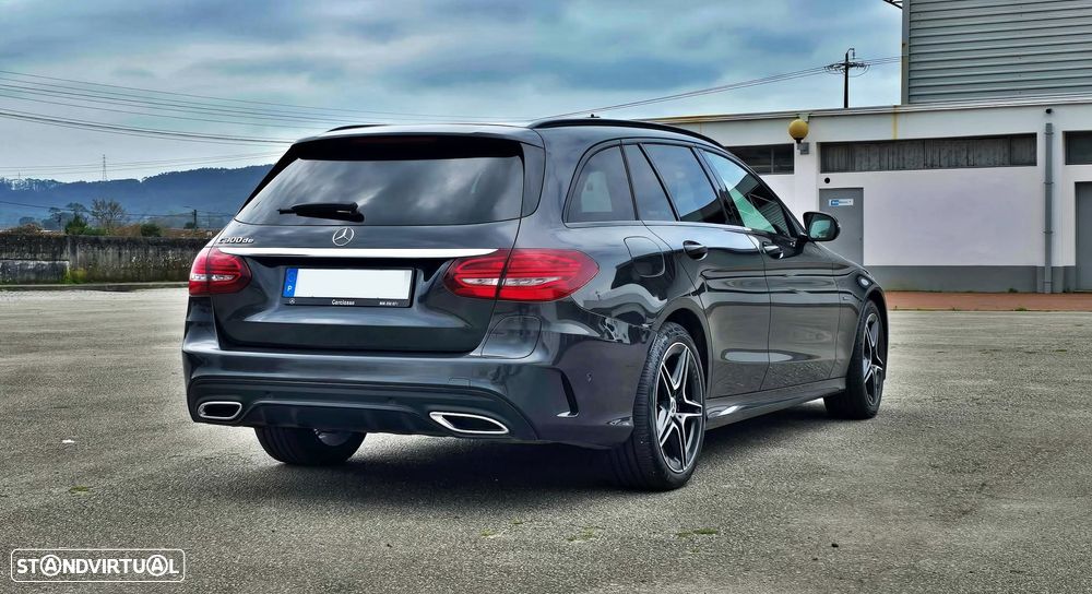 Mercedes-Benz C 300 de AMG Line - 12