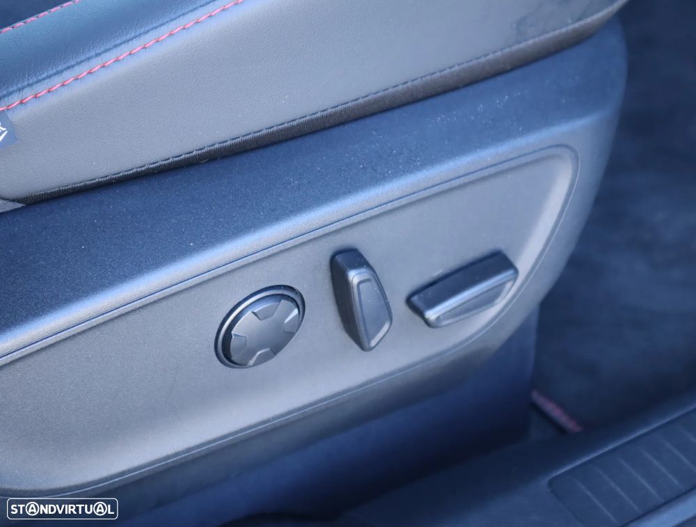 Ford Kuga 2.5 PHEV ST-Line X - 22