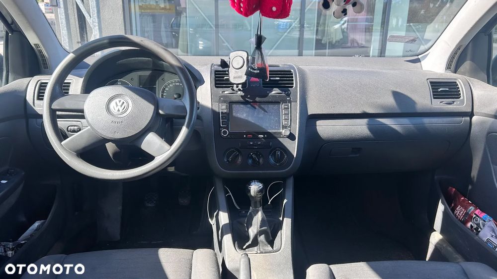 Volkswagen Golf - 5