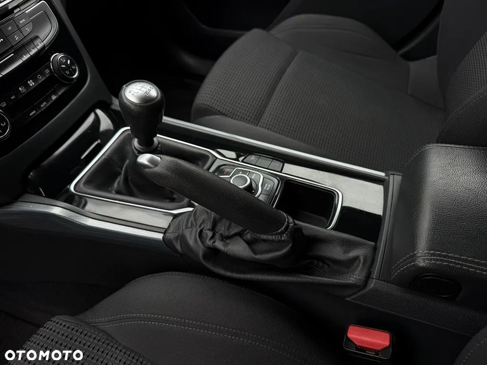 Peugeot 508 1.6 T Allure - 26