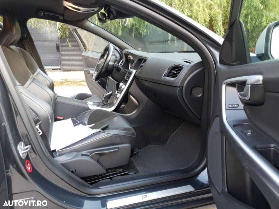 Volvo S60 D3 Geartronic RDesign - 12