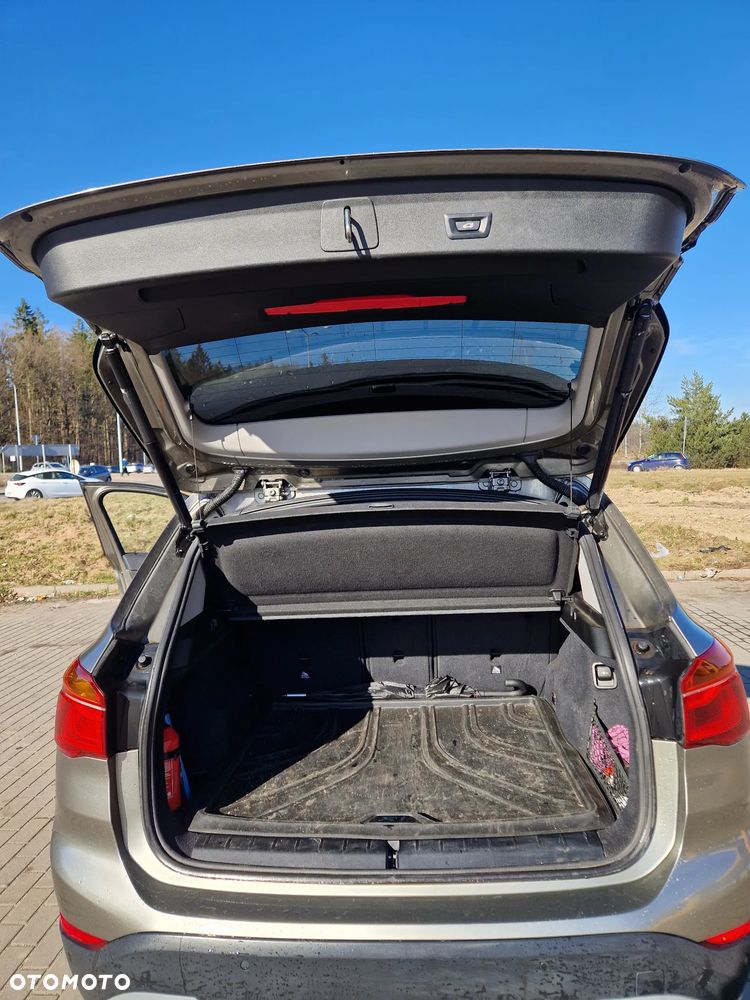 BMW X1 sDrive18i - 8