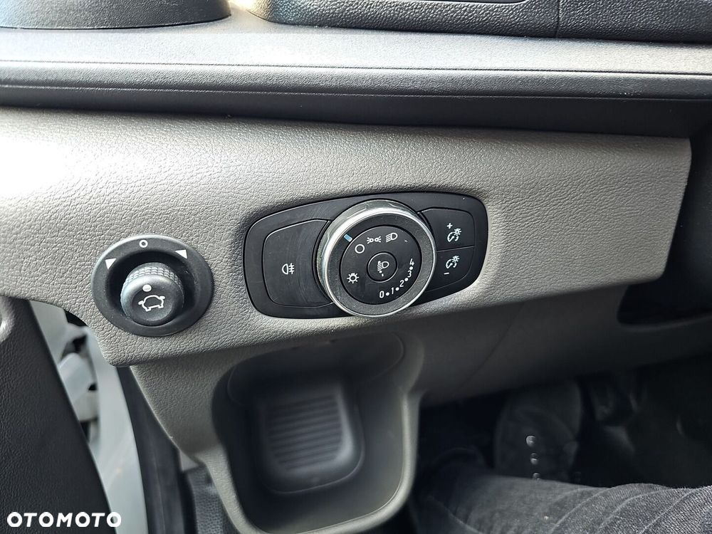Ford Transit - 24