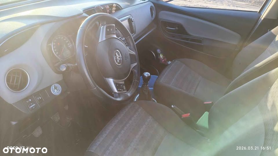 Toyota Yaris 1.33 Premium - 6