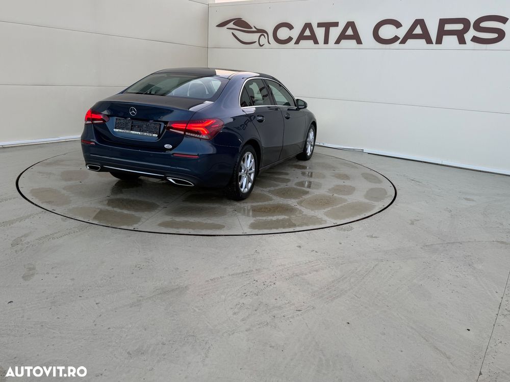 Mercedes-Benz A 180 d Sedan Aut. - 11