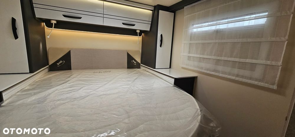 McLOUIS MC4 379 Silver - 17