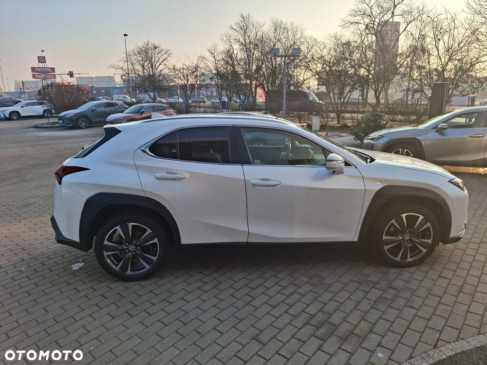 Lexus UX - 6