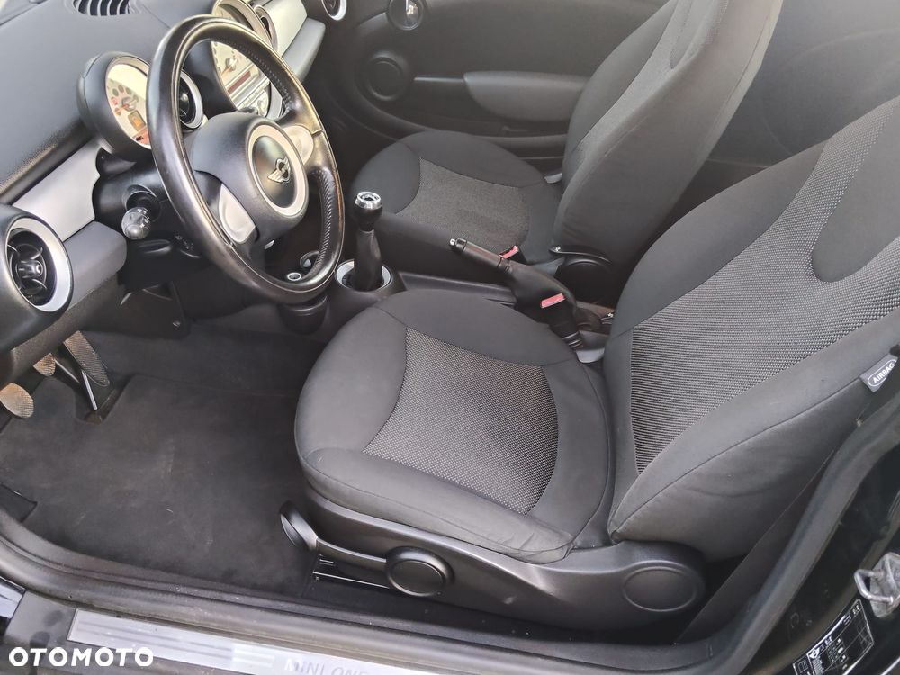 MINI Cooper Standard - 4