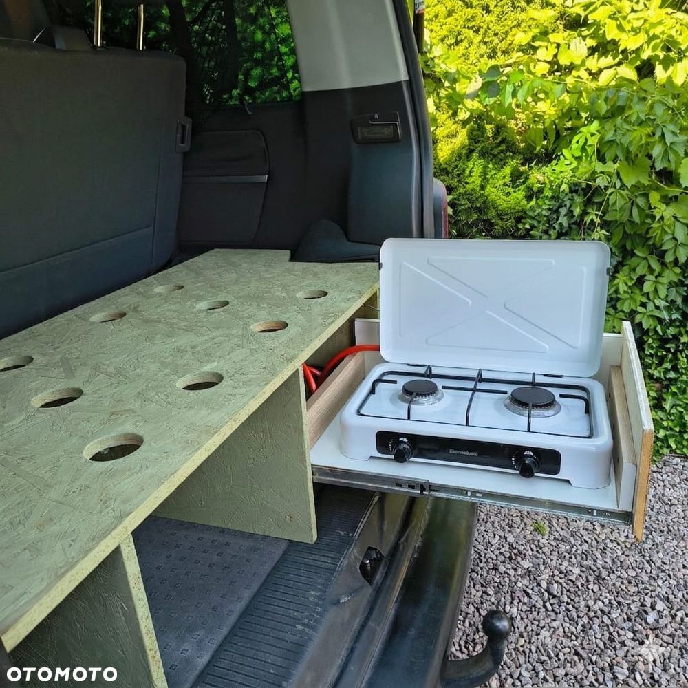 Volkswagen Multivan - 2