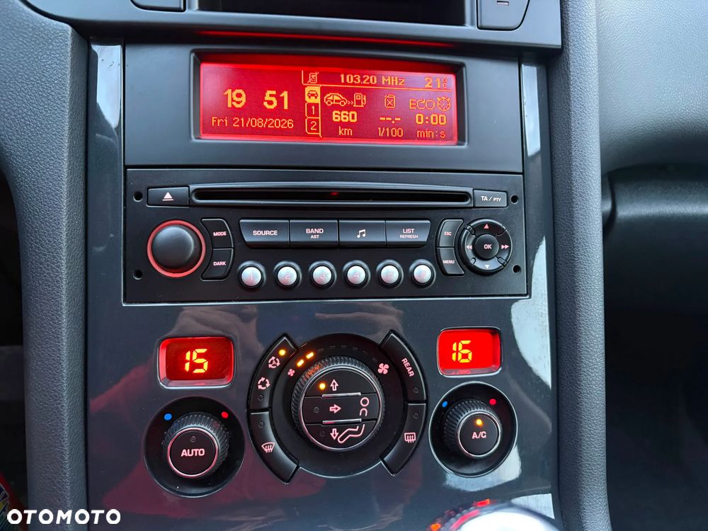 Peugeot 5008 e-HDI FAP 110 EGS6 Stop&Start Active - 25