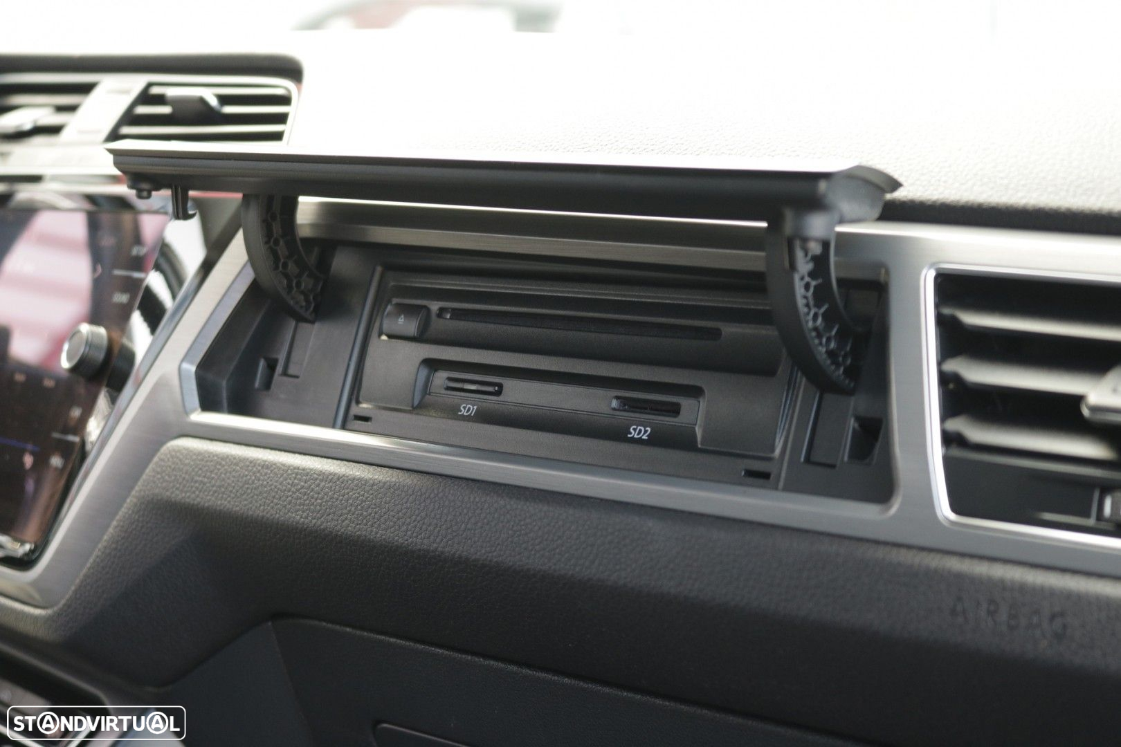VW Touran 1.6 TDI Confortline DSG - 32