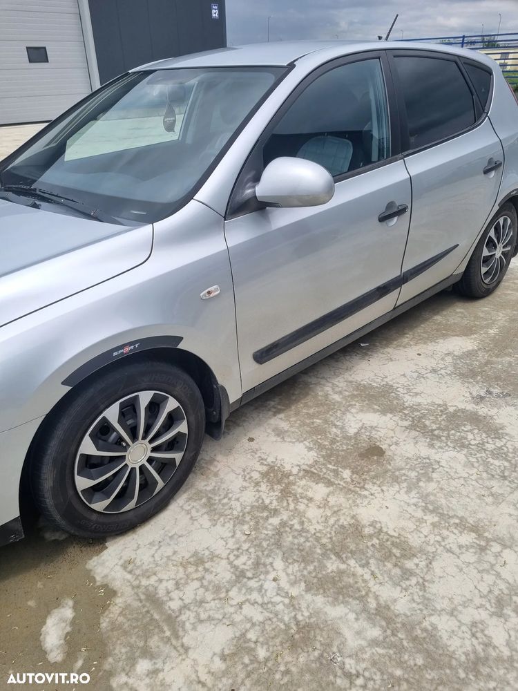 Hyundai i30 1.4 GL Classic - 1