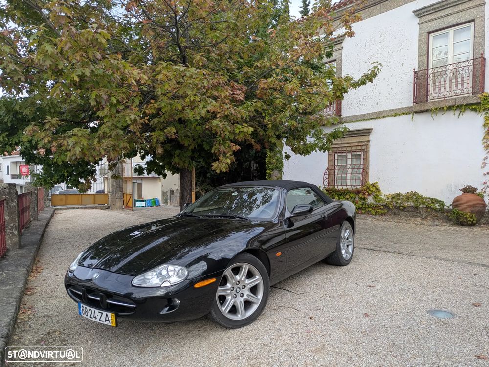 Jaguar XK - 18