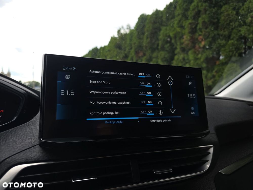 Peugeot 5008 - 24