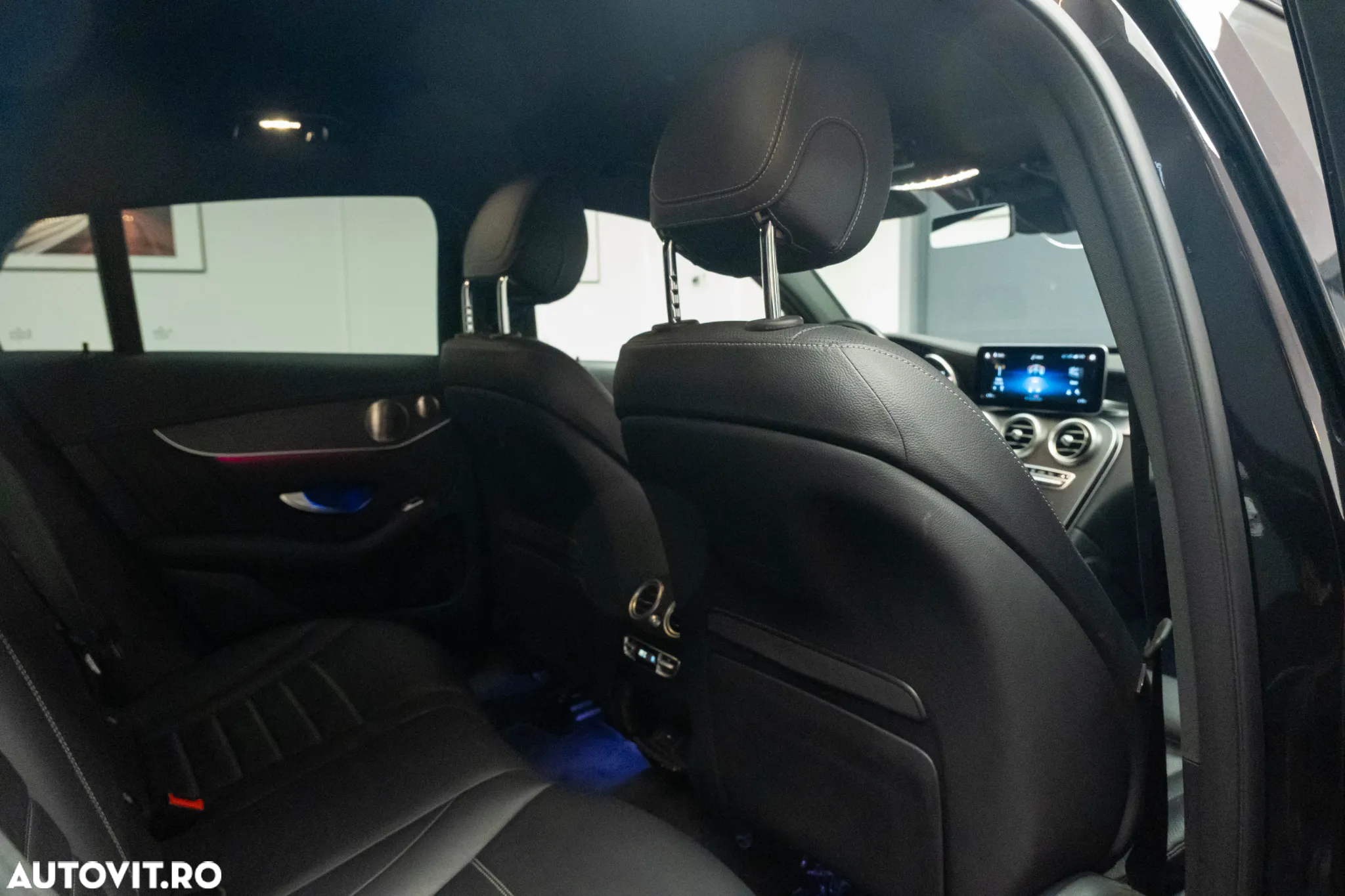 Mercedes-Benz GLC 300 e 4MATIC - 23
