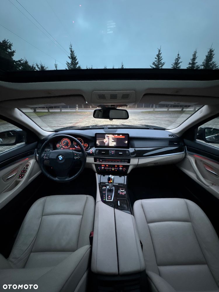 BMW Seria 5 528i - 20
