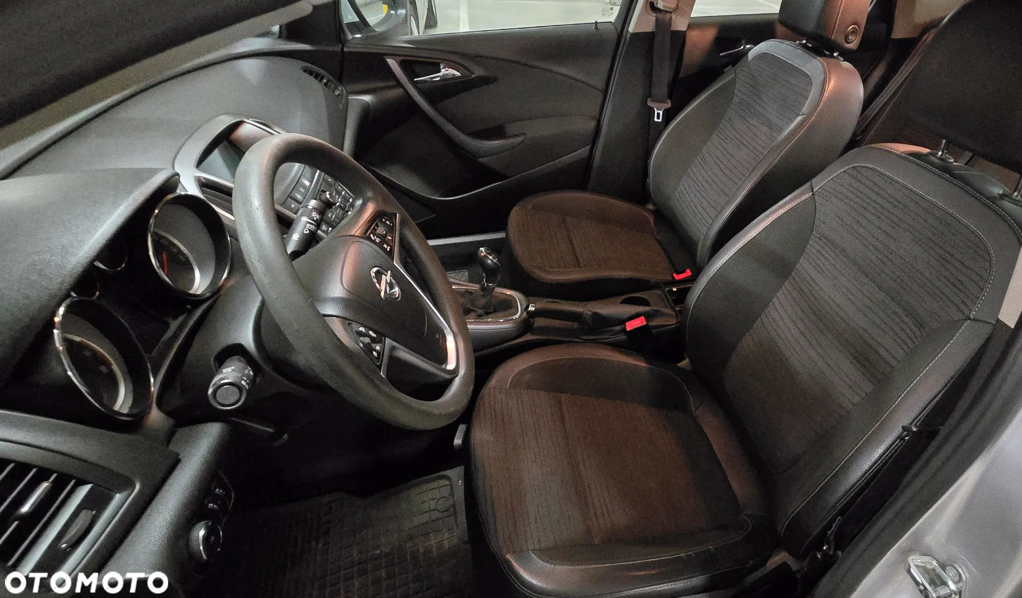 Opel Astra IV 1.4 T Active - 12
