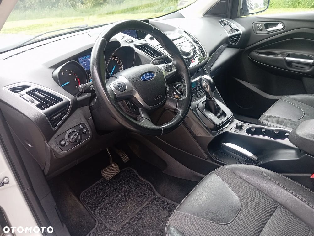 Ford Kuga 2.0 TDCi 4x4 Titanium - 16