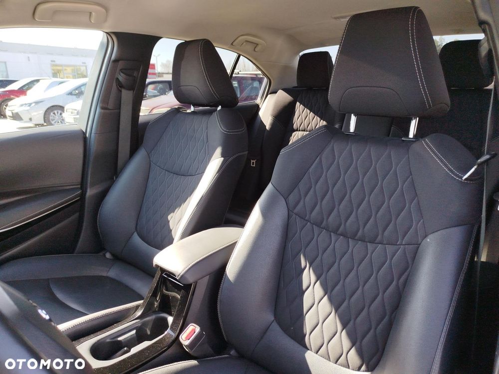 Toyota Corolla 1.8 Hybrid Executive - 11