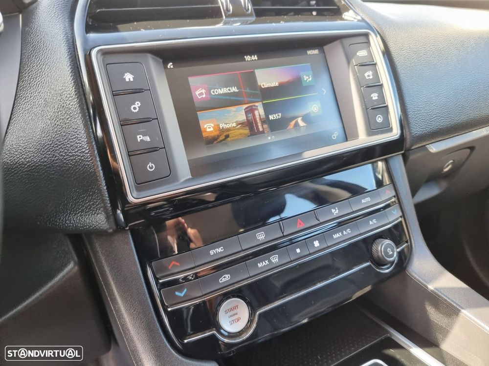 Jaguar F-Pace 2.0 i4D Pure Aut. - 14