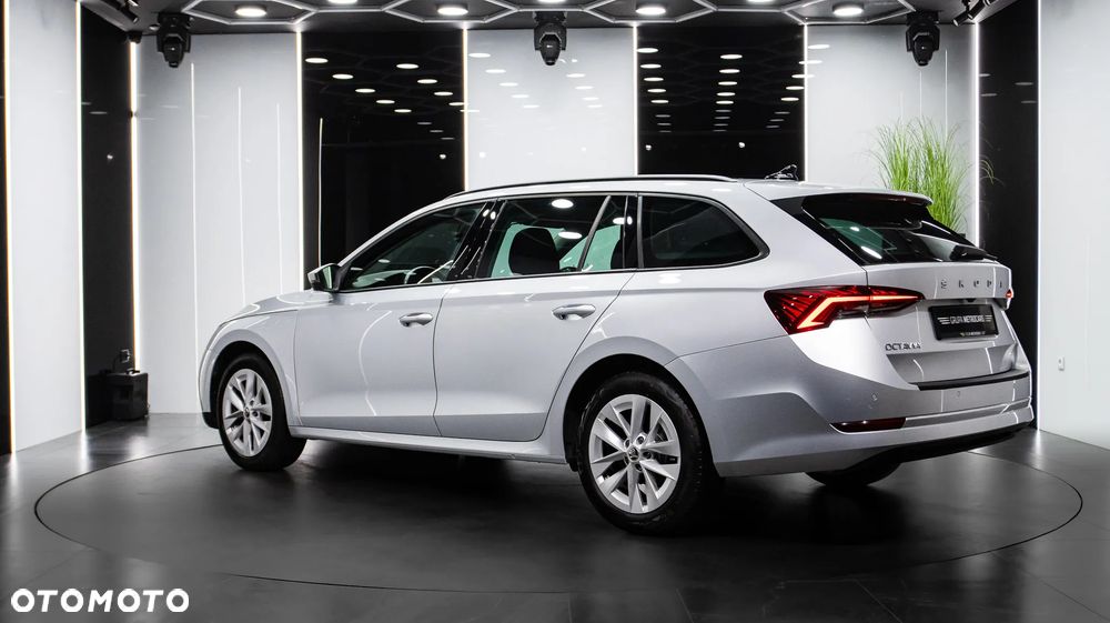 Skoda Octavia 2023 photo 4