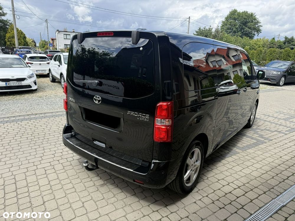 Toyota Proace Verso 2,0-l-D-4D L2 (8-Si.) Family - 7