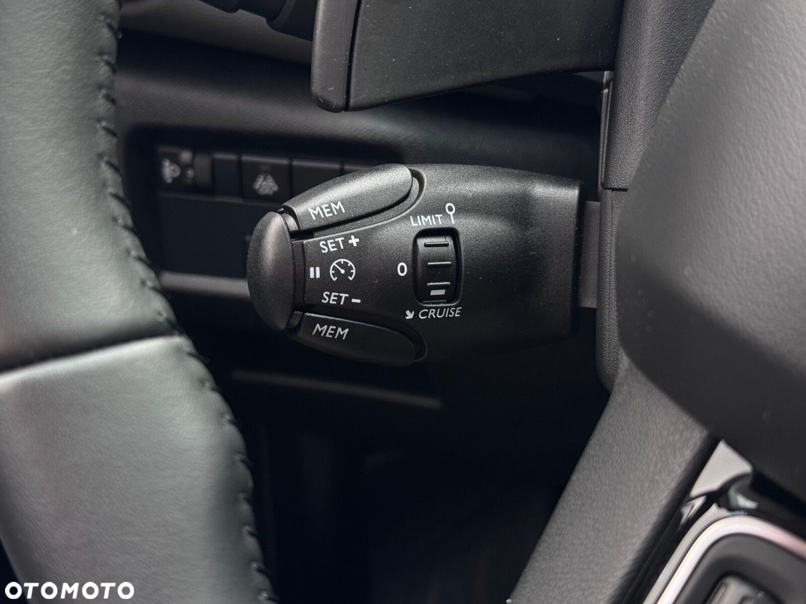 Citroën C5 Aircross 1.2 PureTech Live EAT8 - 22