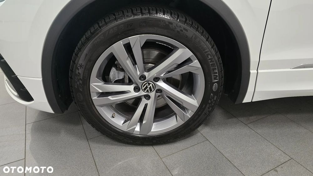 Volkswagen Tiguan - 10