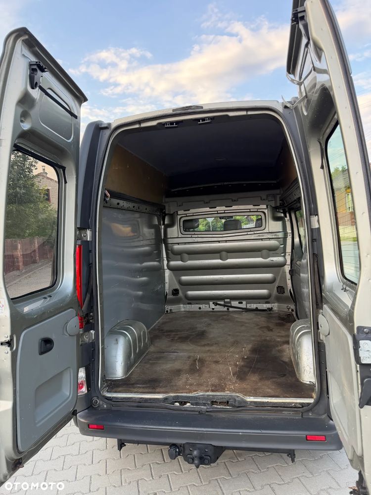 Renault Trafic - 13
