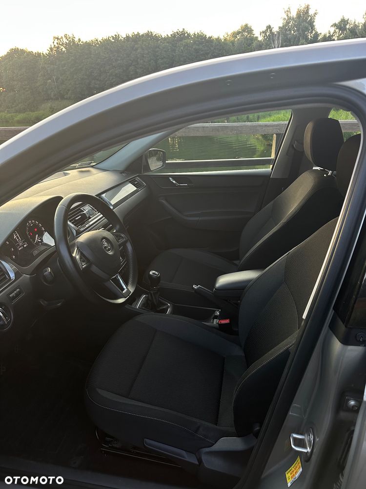 Skoda RAPID 1.2 TSI Ambition - 14