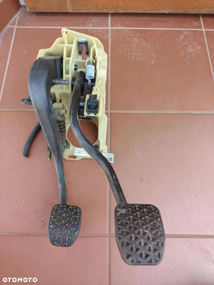 BMW E60 E61 Lift PEDAŁ Sprzęgła Hamulca Pedały Wysprzęglik - 1