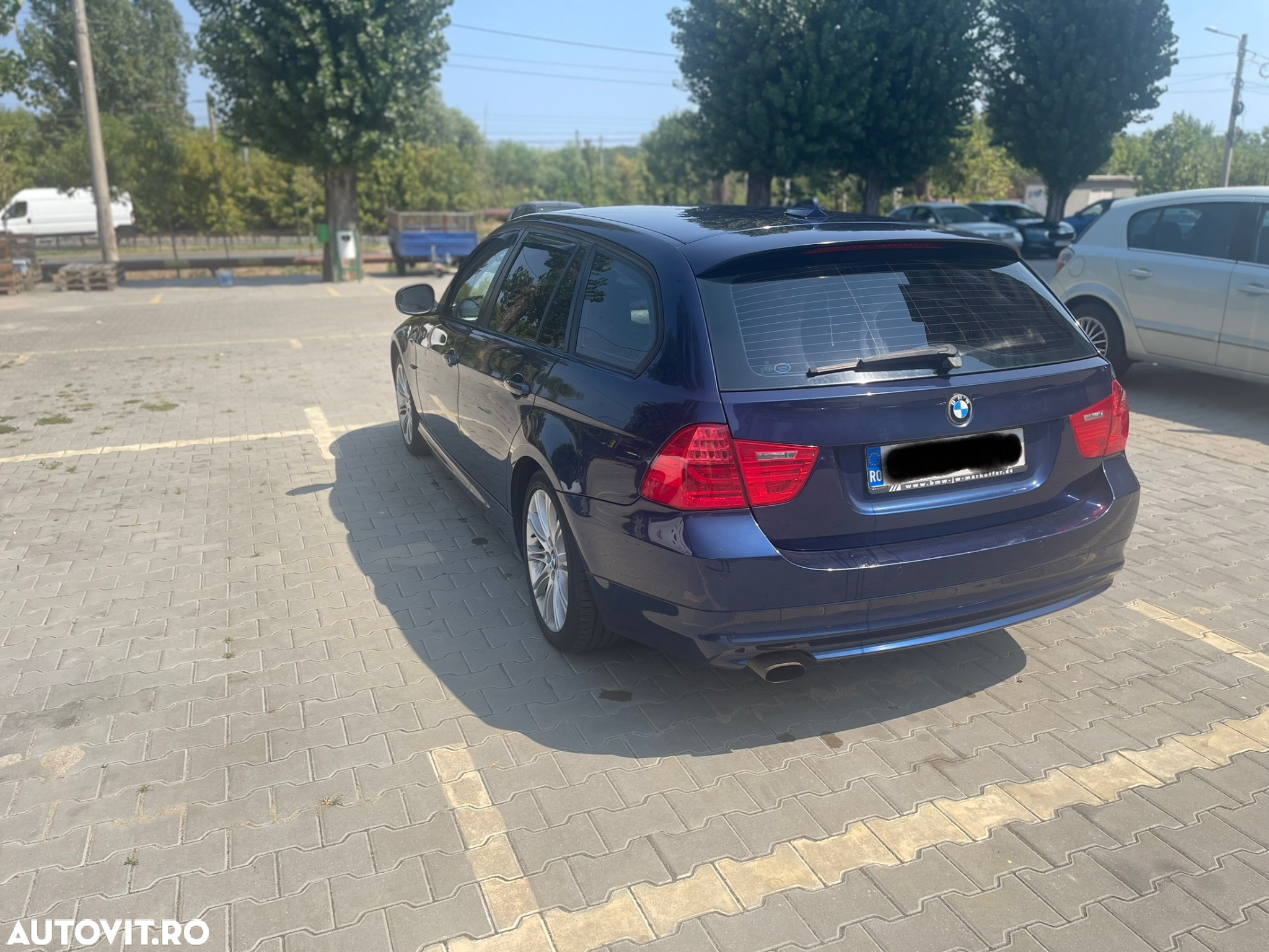 BMW Seria 3 318d - 5