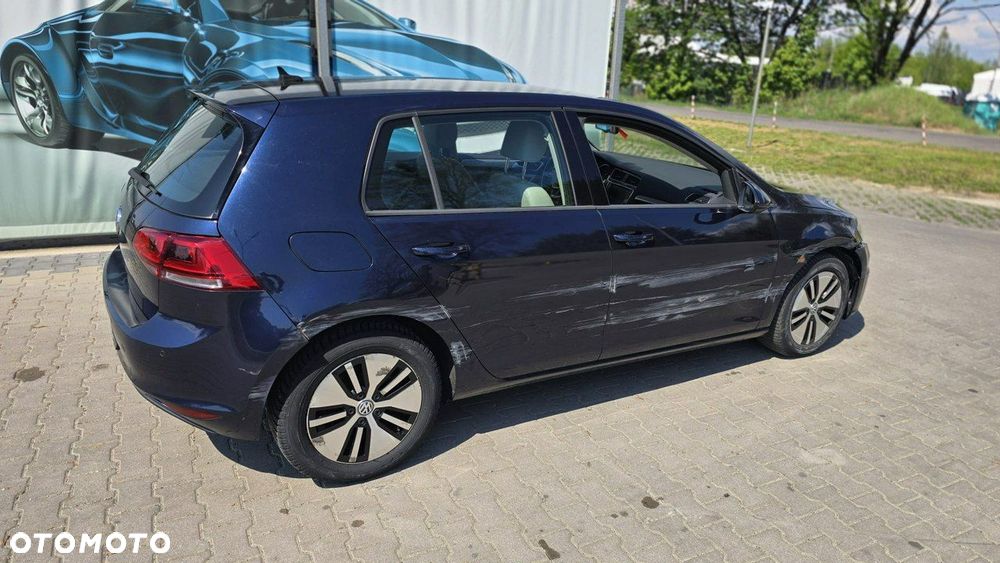 Volkswagen Golf - 5