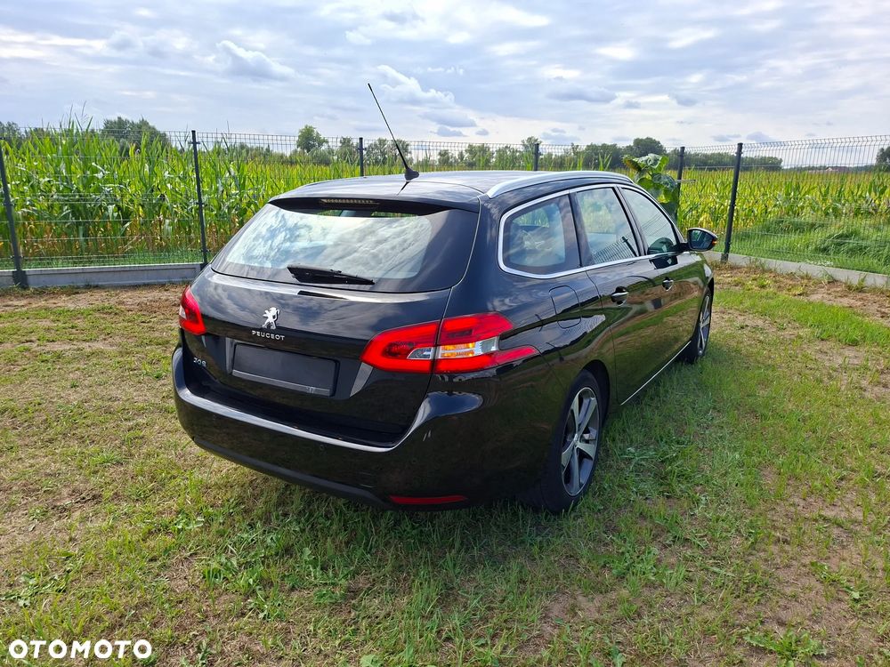 Peugeot 308 1.6 BlueHDi Allure S&S - 27