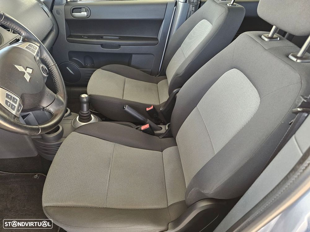 Mitsubishi Colt 1.3 Instyle CA - 8