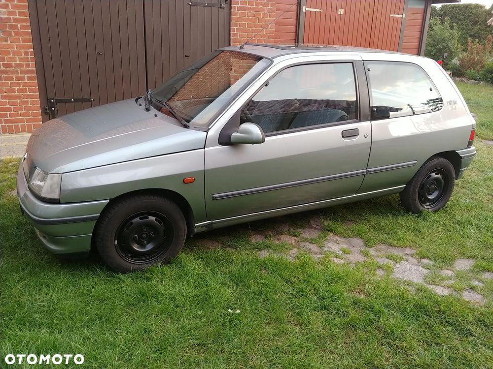 Renault Clio 1.2 RN - 1