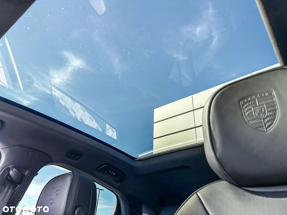 Porsche Cayenne - 15