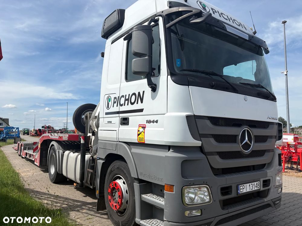 Mercedes-Benz Actros - 1