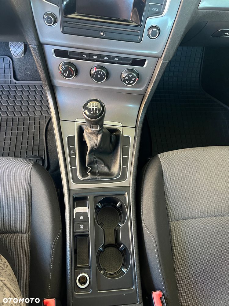 Volkswagen Golf 1.2 TSI BlueMotion Technology Comfortline - 17