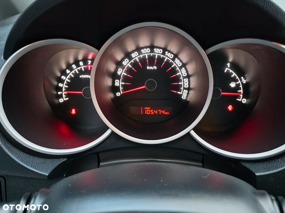Kia Venga - 17