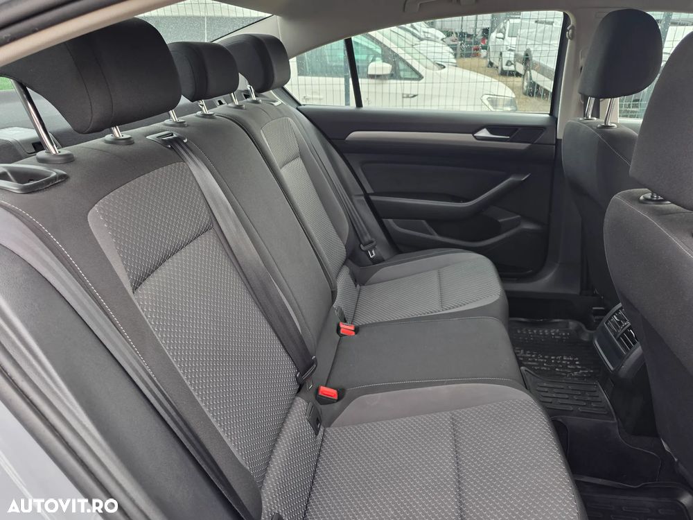 Volkswagen Passat 2.0 TDI DSG Comfortline - 14